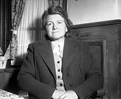 WWII AUSTRIA PAULA HITLER 1945